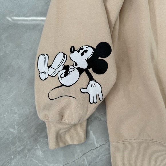 Women’s Disney Mickey Mouse Signature Pullover Crew Neck Sweatshirt Size Medium - Picture 10 of 15